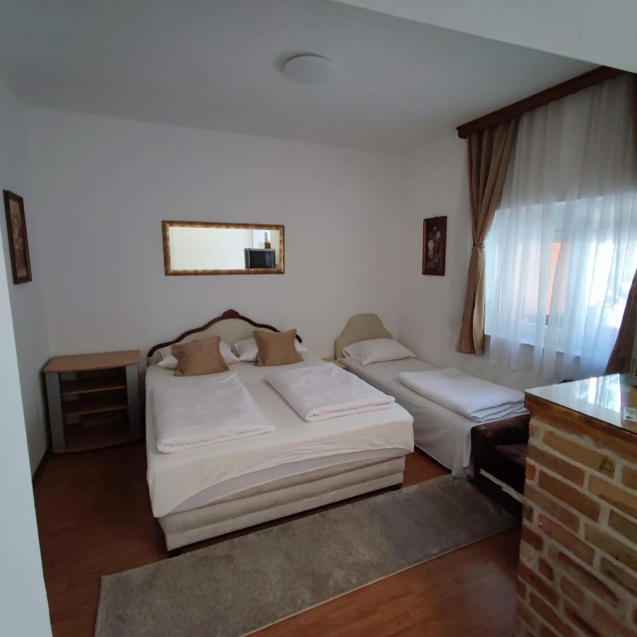 Apartments And Rooms Lena Mostar Exterior photo