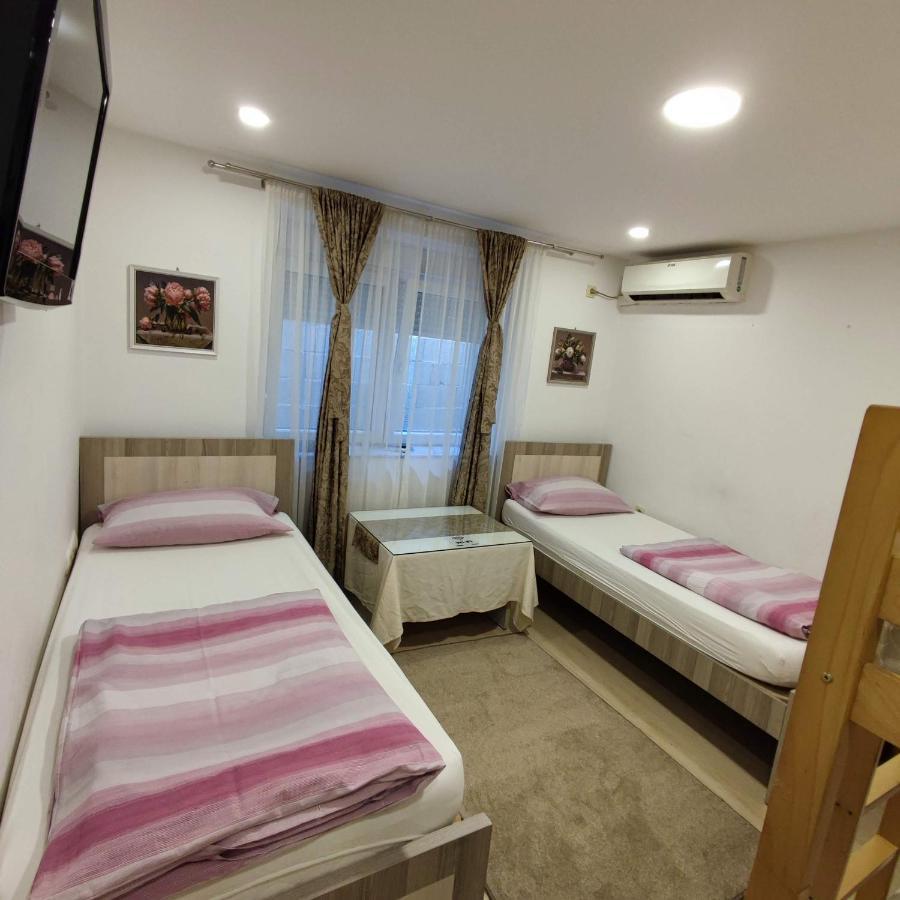 Apartments And Rooms Lena Mostar Exterior photo